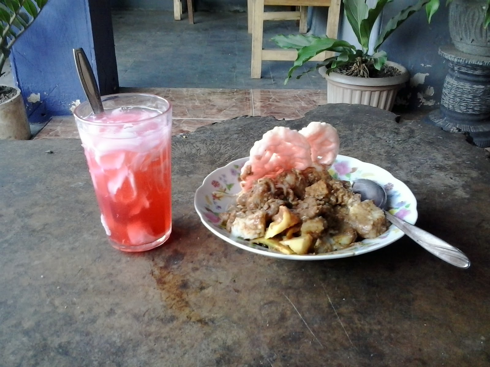 Kuliner Jember Rujak Bu Pani Kebonsari Kerikil Berlumut