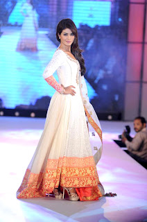 Bolly Celebrities walk for Manish Malhotra & Shaina NC's show for CPAA