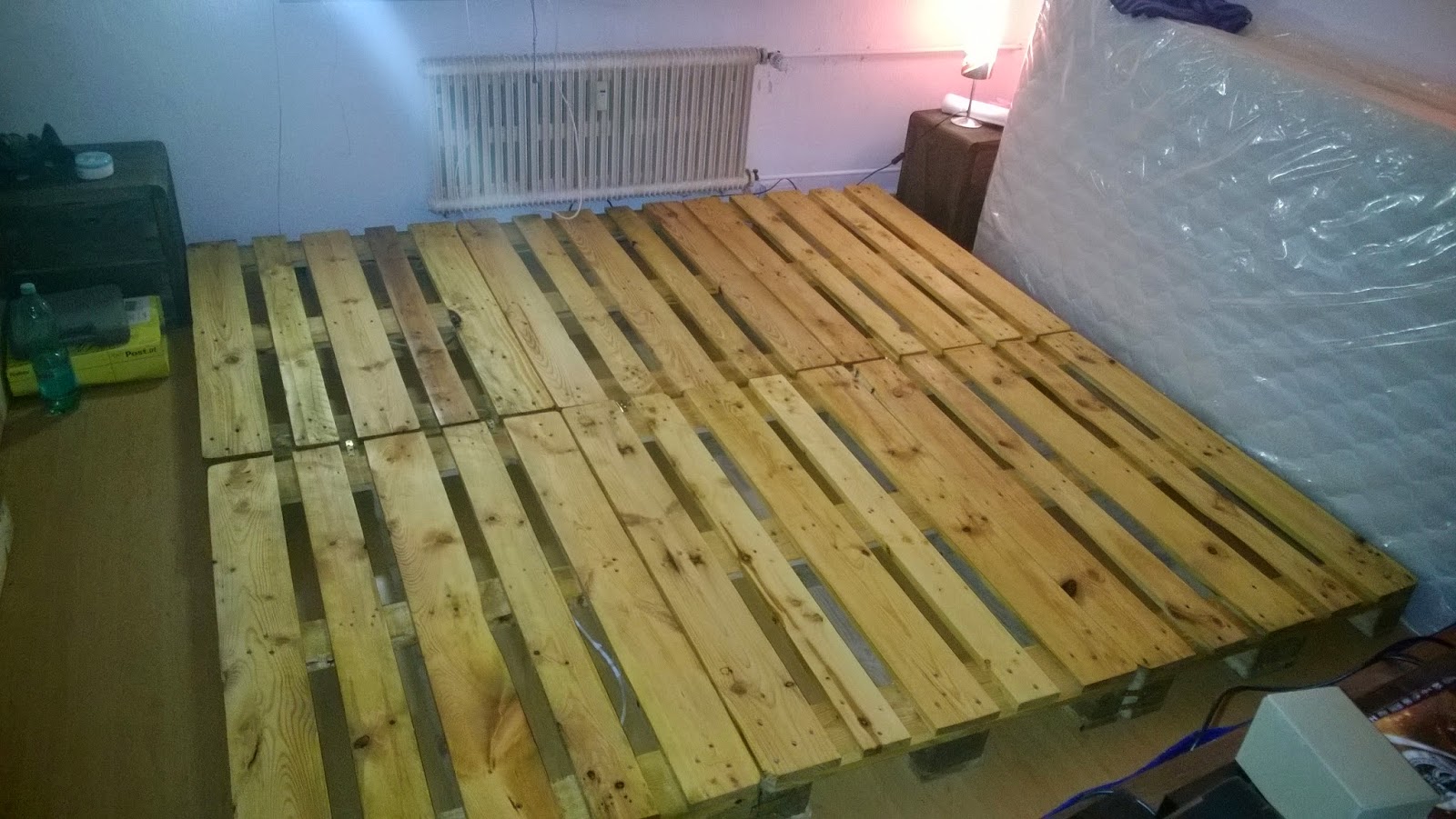 Birger unterwegs: bett aus europaletten bauen