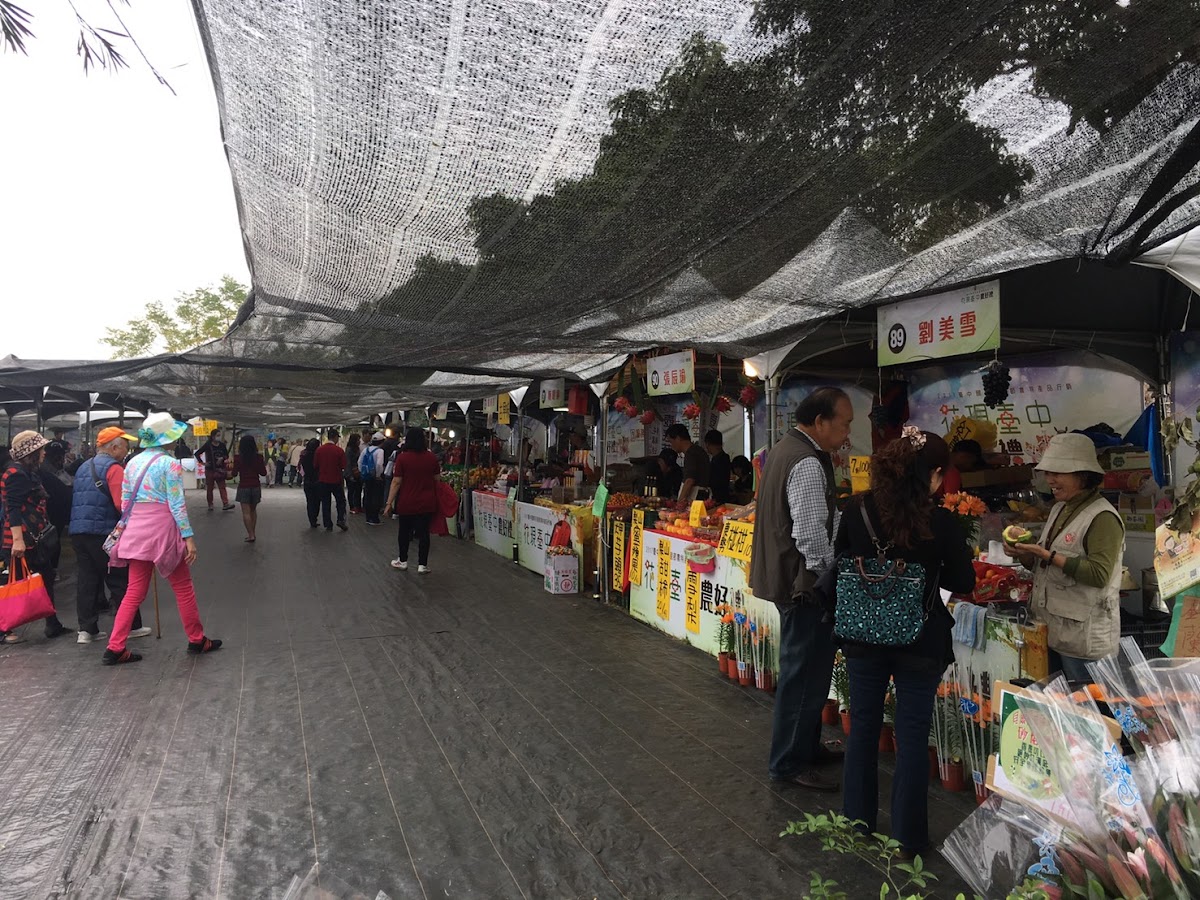 配合台中花毯节,台中市农业局举办「花现台中农好礼」活动。 配合台中花毯节,台中市农业局举办「花现台中农好礼」活动。