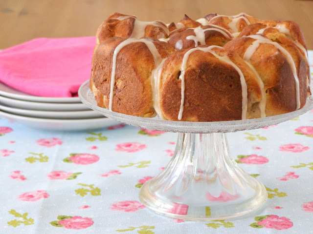 Vegan Apple and Cinnamon Pull Apart Hot Cross Buns with Maple Icing