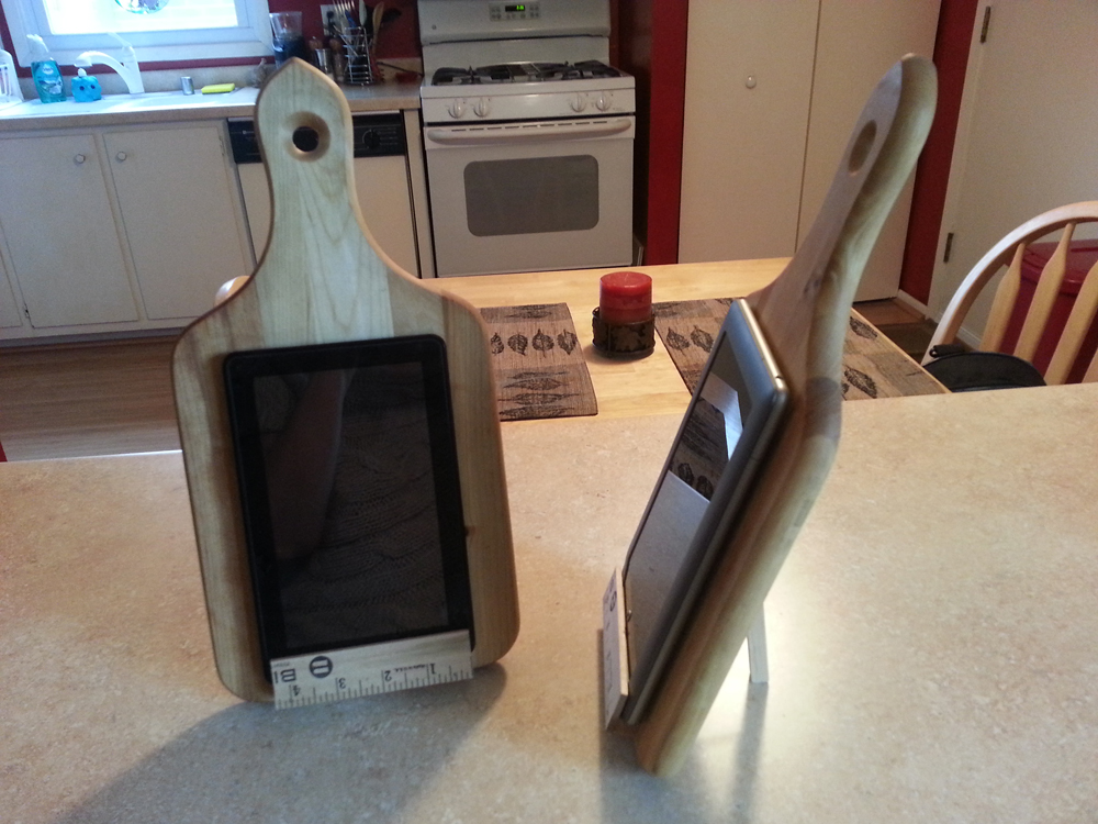 Diana Laurence Cutting board tablet holder tutorial