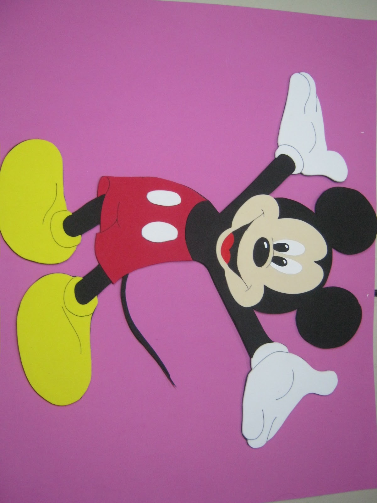 Moldes de la mano de Mickey Mouse en foami - Imagui