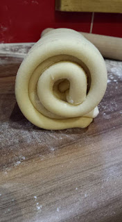 Great British Bake Off Roll of pastry for Arlettes