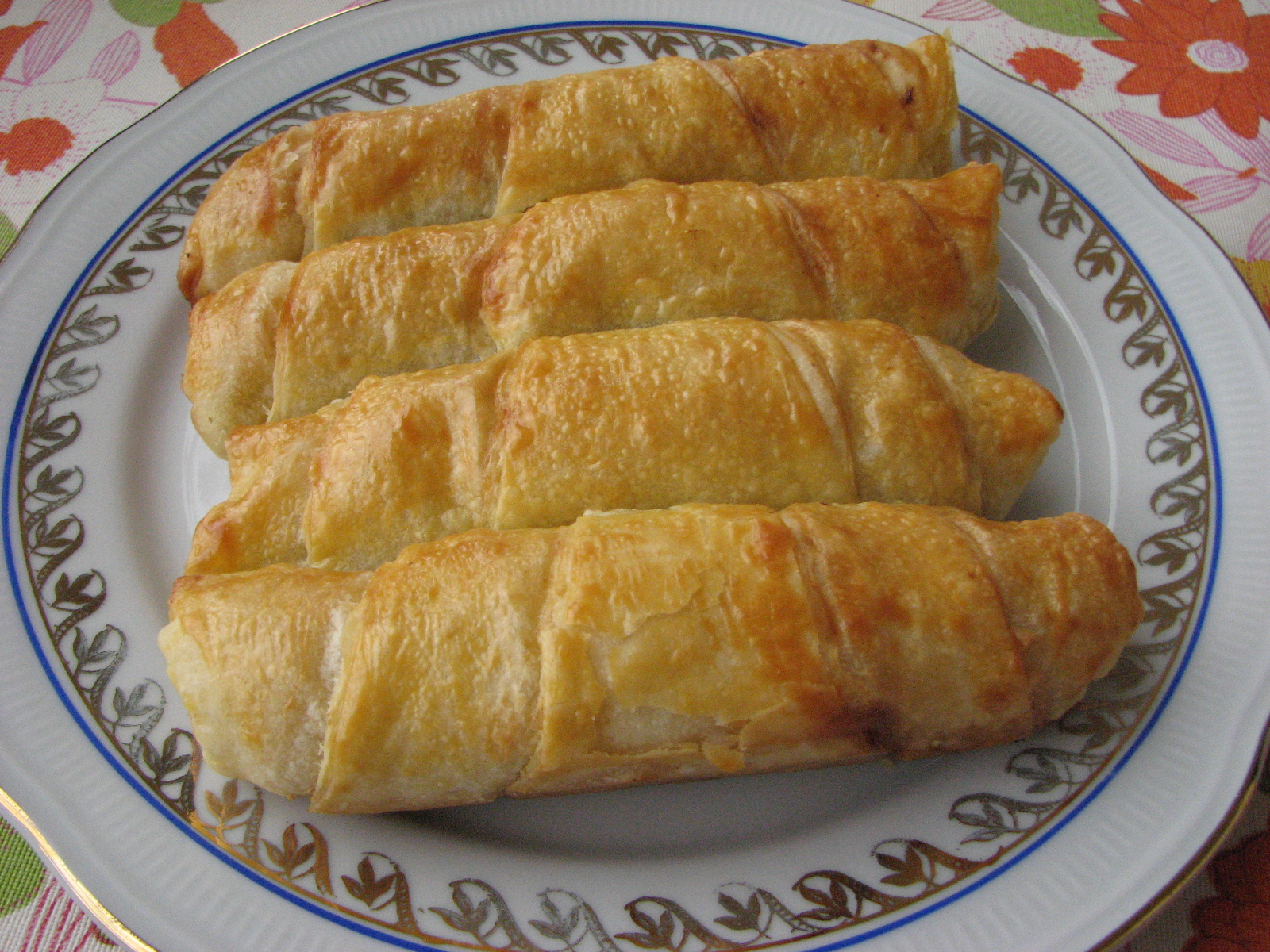 kıymalı pırasa böreği yapılışı