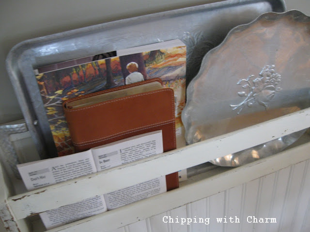 Chipping with Charm:  Small Kitchen with Junky Details...http://chippingwithcharm.blogspot.com/