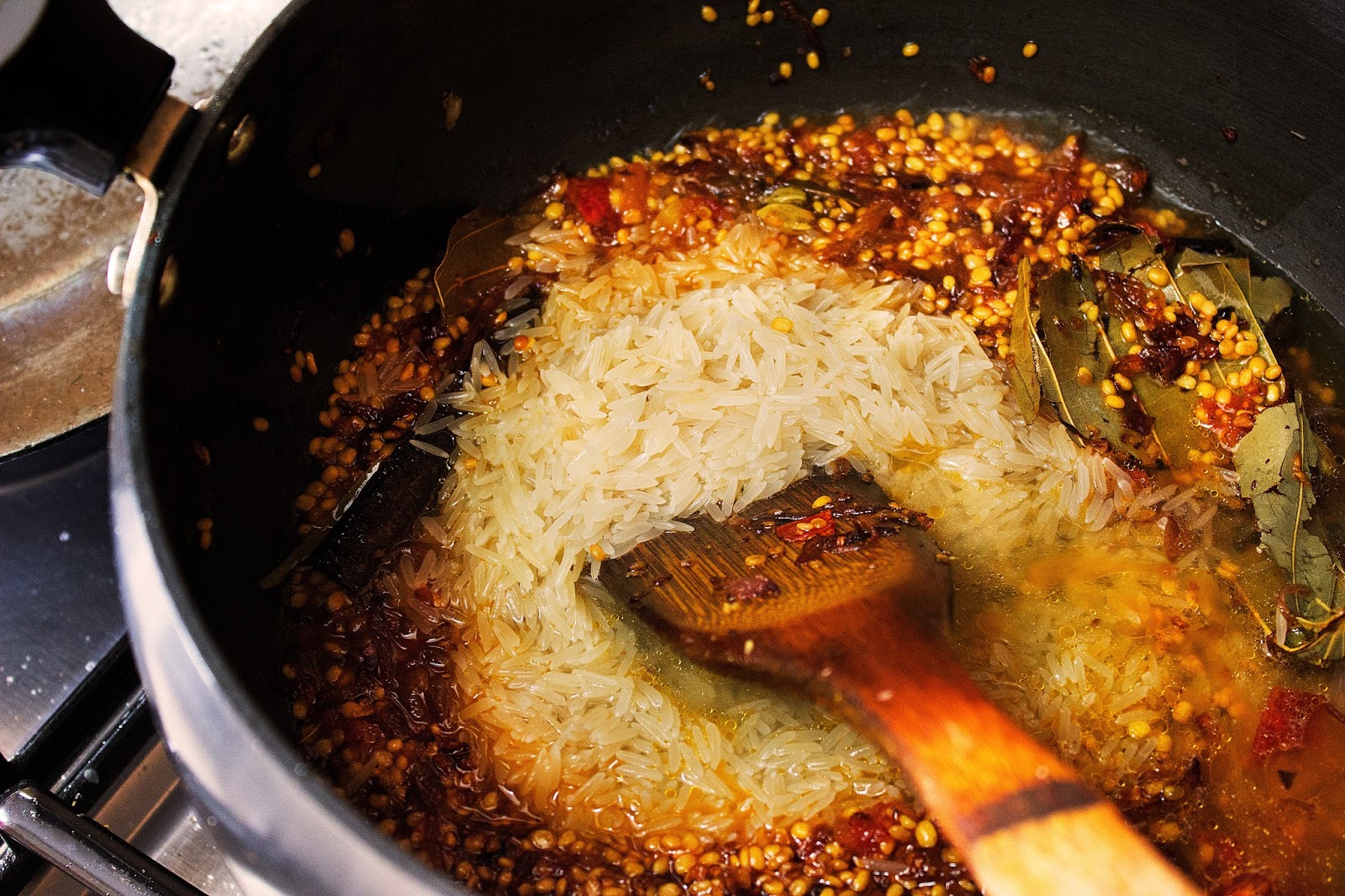 Eat Read & Cook Bhuna Mug Daler Khichuri / Bhuni Khichdi with Brown Rice