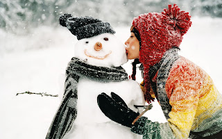 Girl Kising Snowman HD Wallpaper