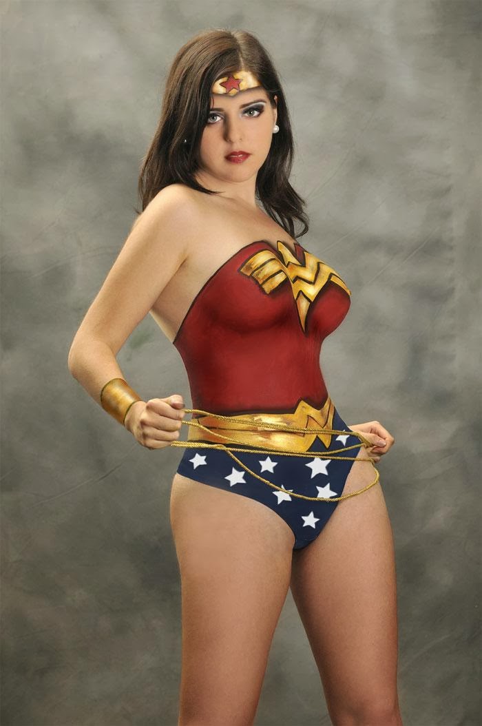Body Painting sexy cosplay - Wonder Woman.