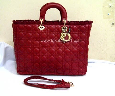 Risty's: tas christian dior