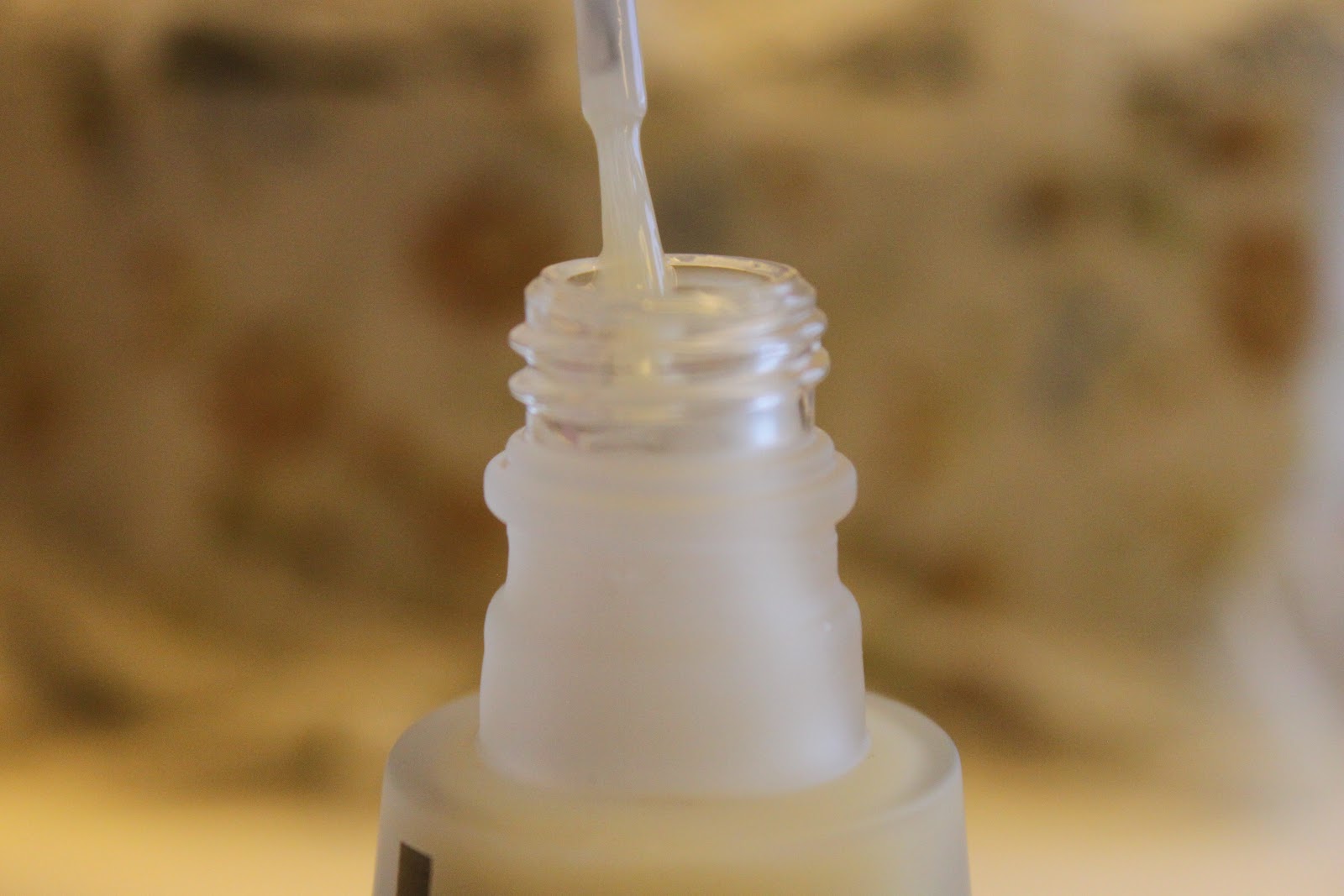 Kaiser's Wardrobe [Revlon] Calcium Gel Nail Hardener