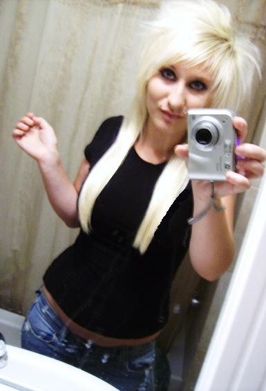 emo haircuts for girls with curly hair. emo hairstyles for girls