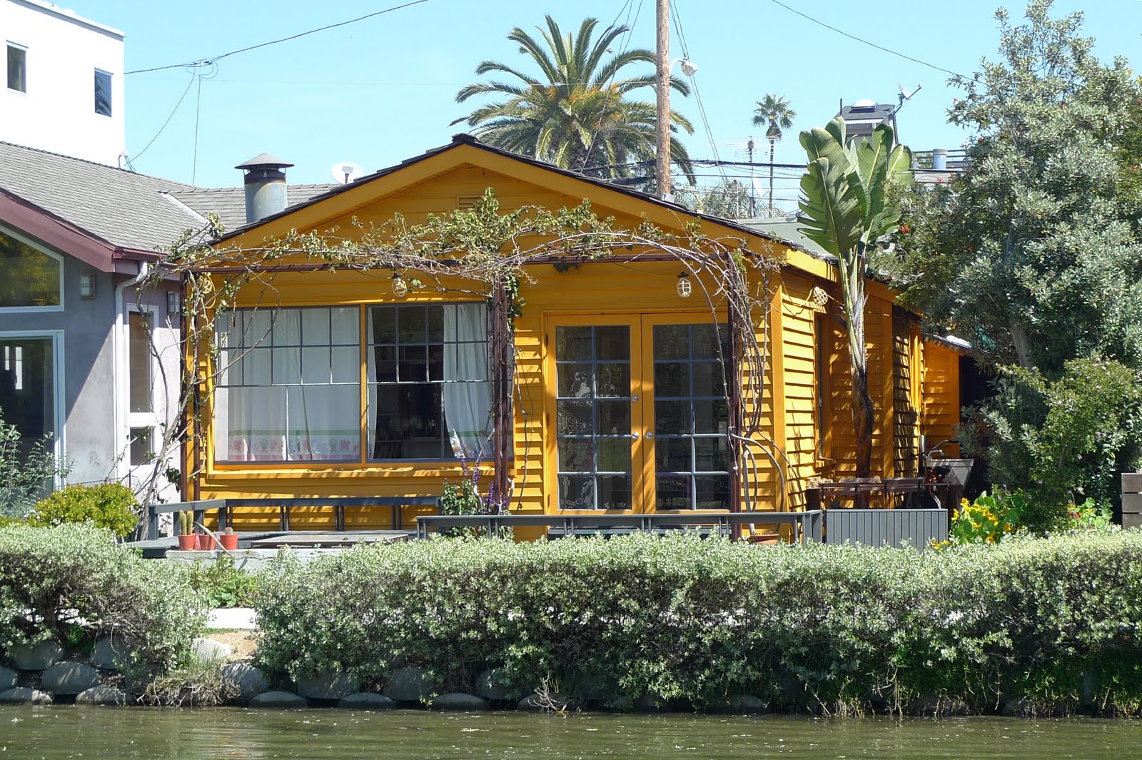 10house Venice Beach Canals, CA