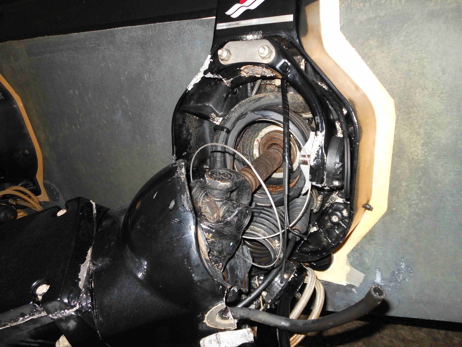 http://3.bp.blogspot.com/-xKw-FlFTQVA/T9qC4H8TIJI/AAAAAAAACt8/GLEzXjlV2V4/s1600/ouch+mercury+outdrive.jpg