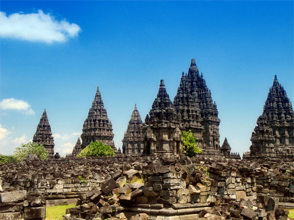 Daftar Tempat Wisata di Jogja candi prambanan1+5 Daftar Tempat Wisata di Jogja