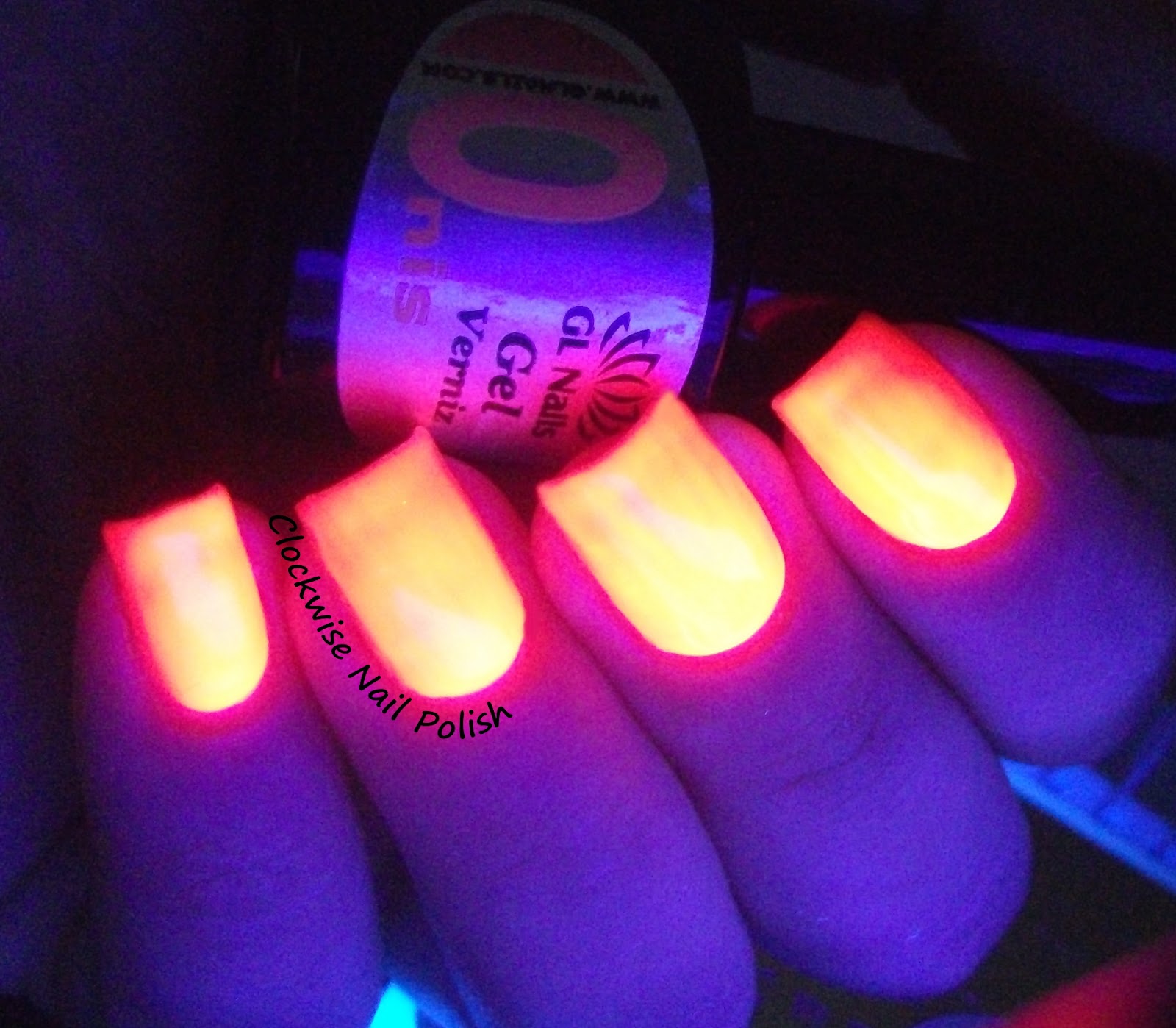 The Clockwise Nail Polish GL Nails Um Presente Para a Vida Gel Polish