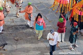 Deepika and Ranbir spotted at 'Yeh Jawani Hai Dewaani' movie shooting