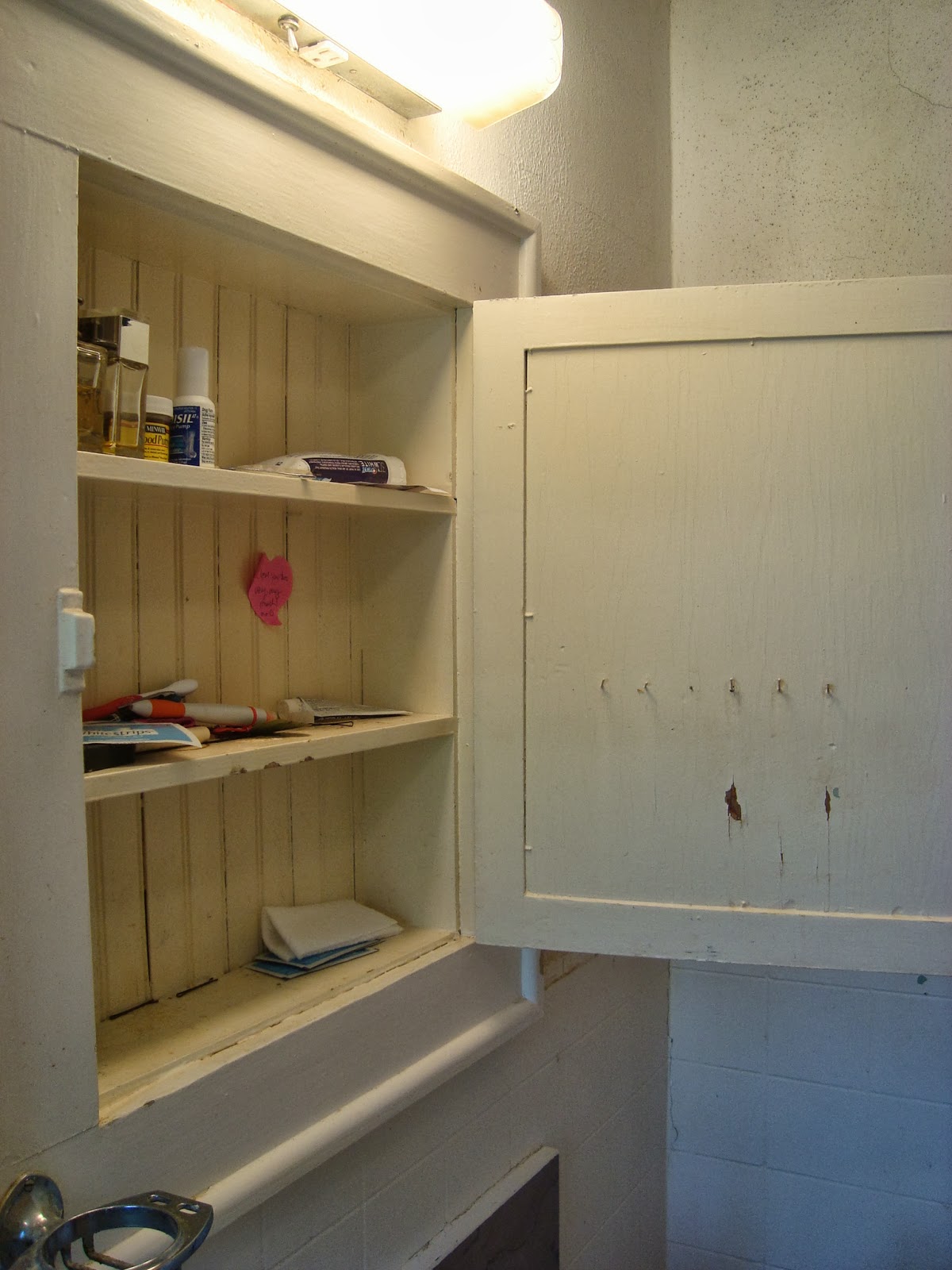 Mull Makeover Medicine Cabinet Makeover