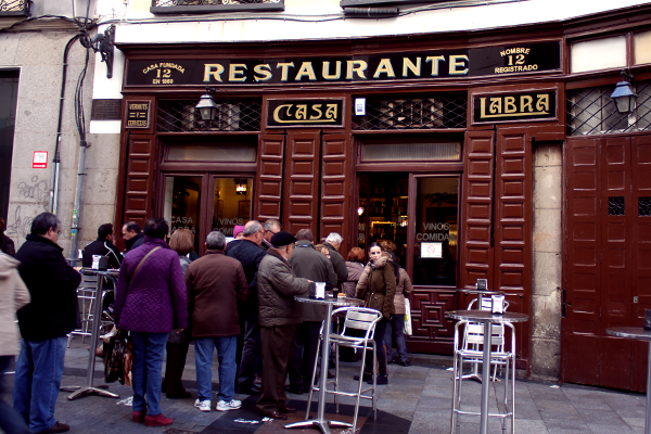 restaurante casa labra buñuelos de bacalao en madrid