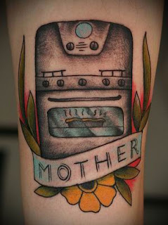 Mom Tattoos, Tattooing