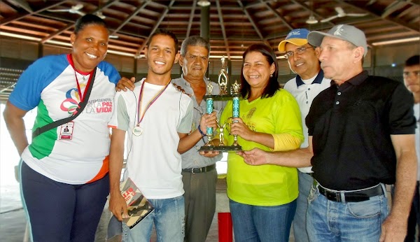 Ricardo Antón Campeón del torneo de ajedrez “Día del Padre” Ricardo Antón Campeón del torneo de ajedrez “Día del Padre”