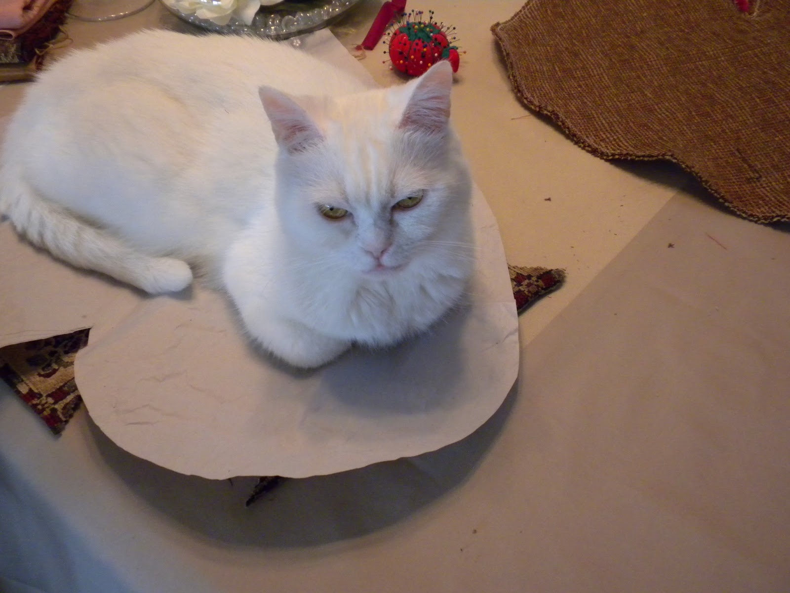 Lilly the Supervisor - Heart Pillow Tutorial Lilly the Supervisor - Heart Pillow Tutorial