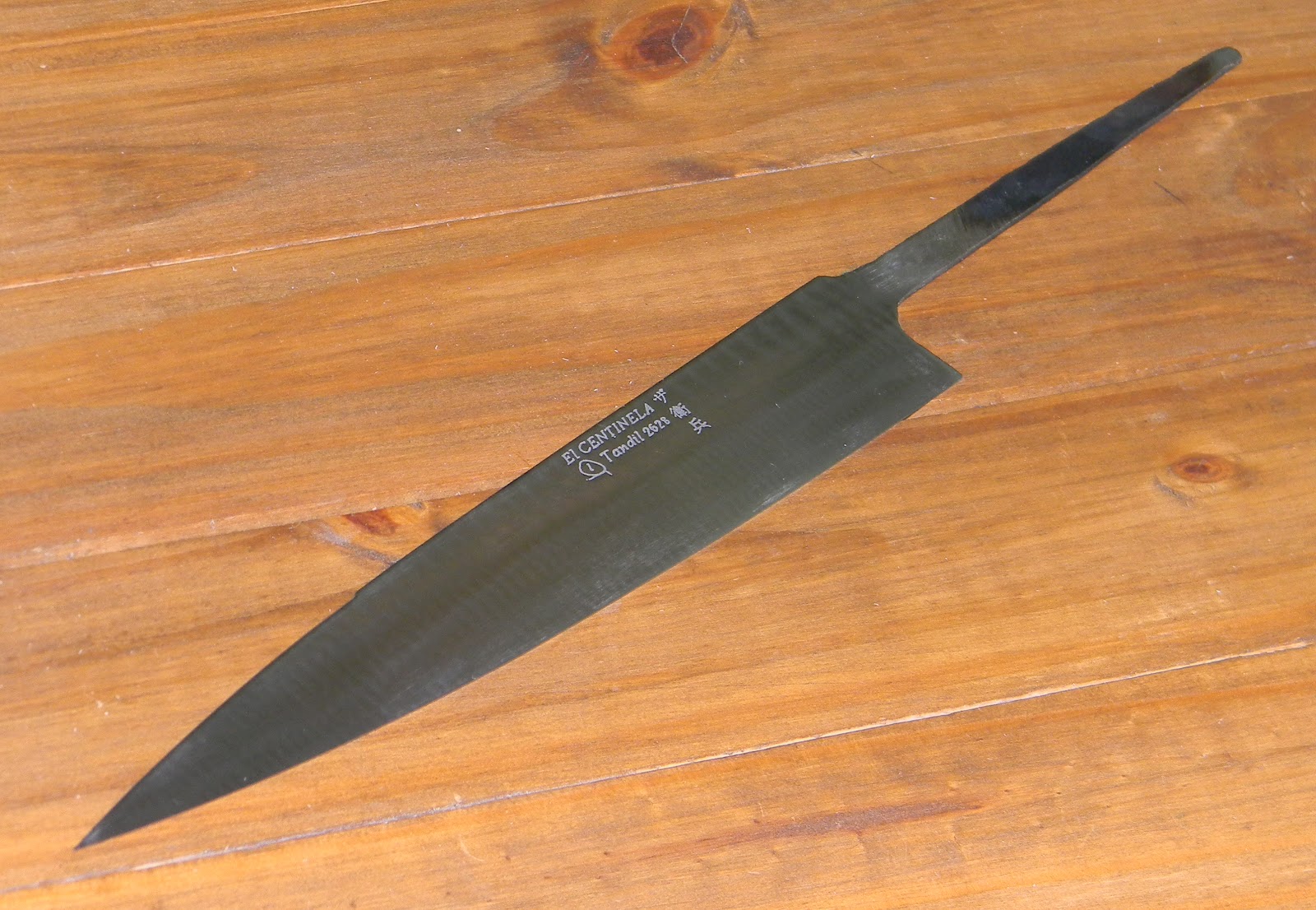 El Centinela Cuchillos Artesanales: CUCHILLO "ESTILO ORIENTAL"