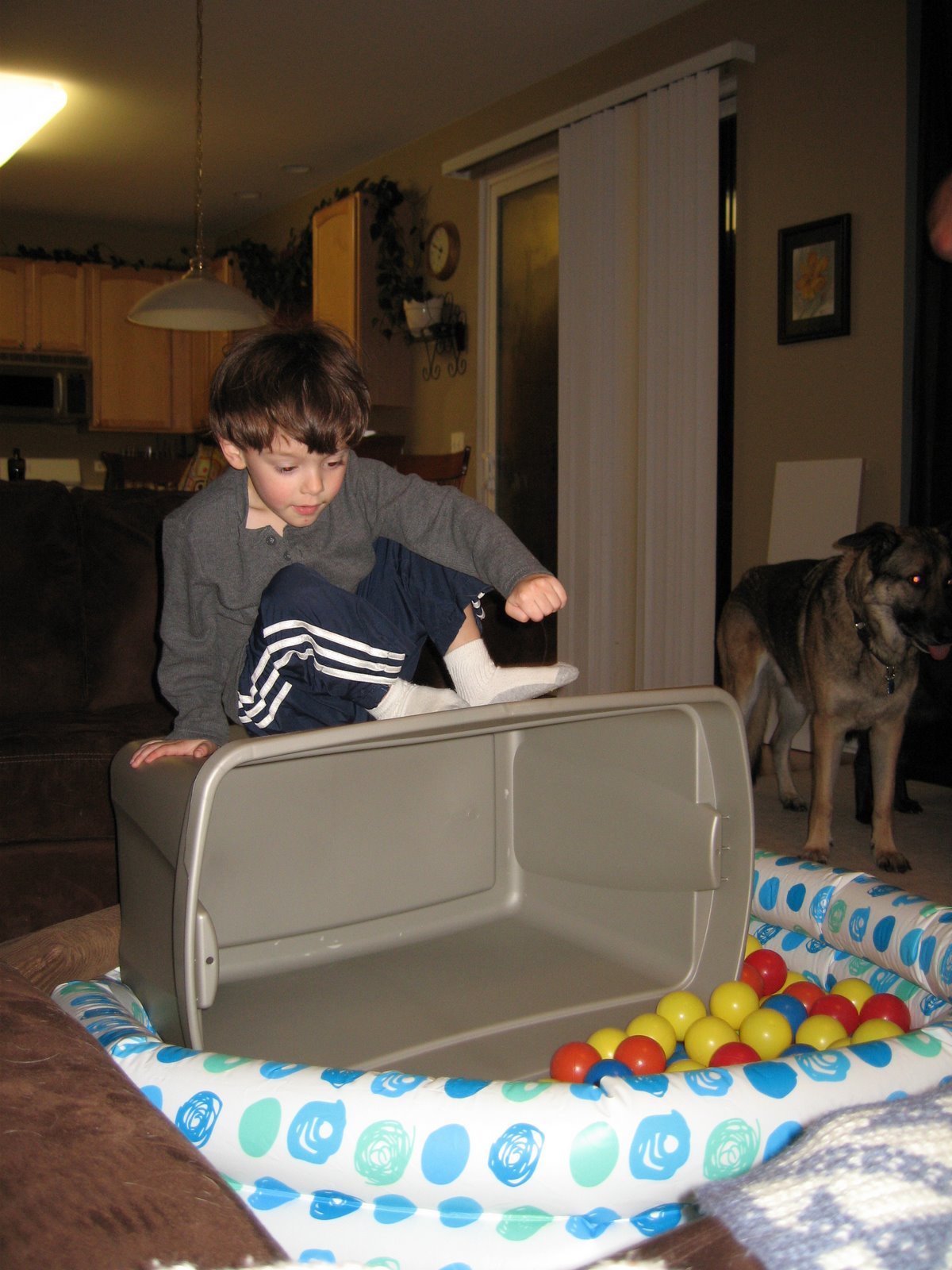 She's Always Write Sensory Activity Pit Ball Wading Pool