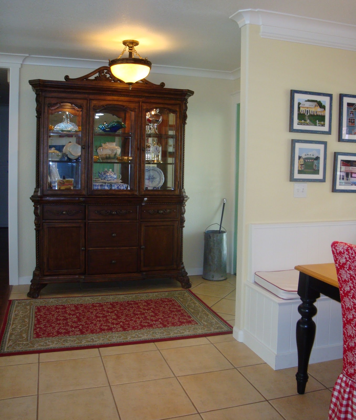 Home is Where the Heart is Hutch in the Entryway