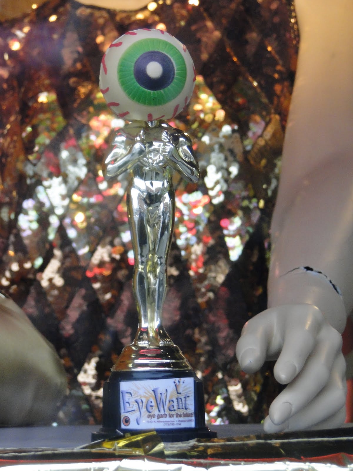 eye want