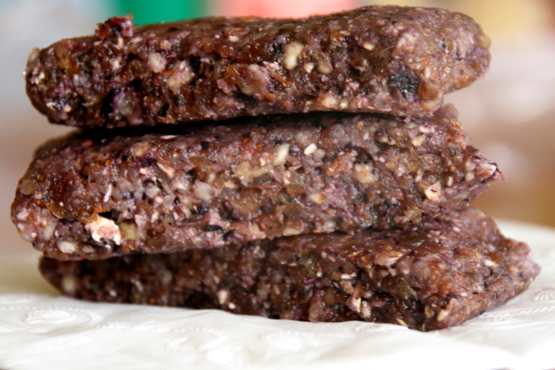 The Sweet {Tooth} Life Homemade Blueberry Larabars