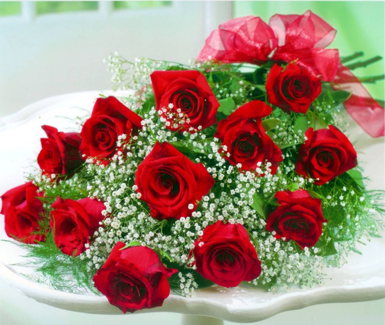 Make Your Life Romantic With Different Types Of Red Roses wellvsher