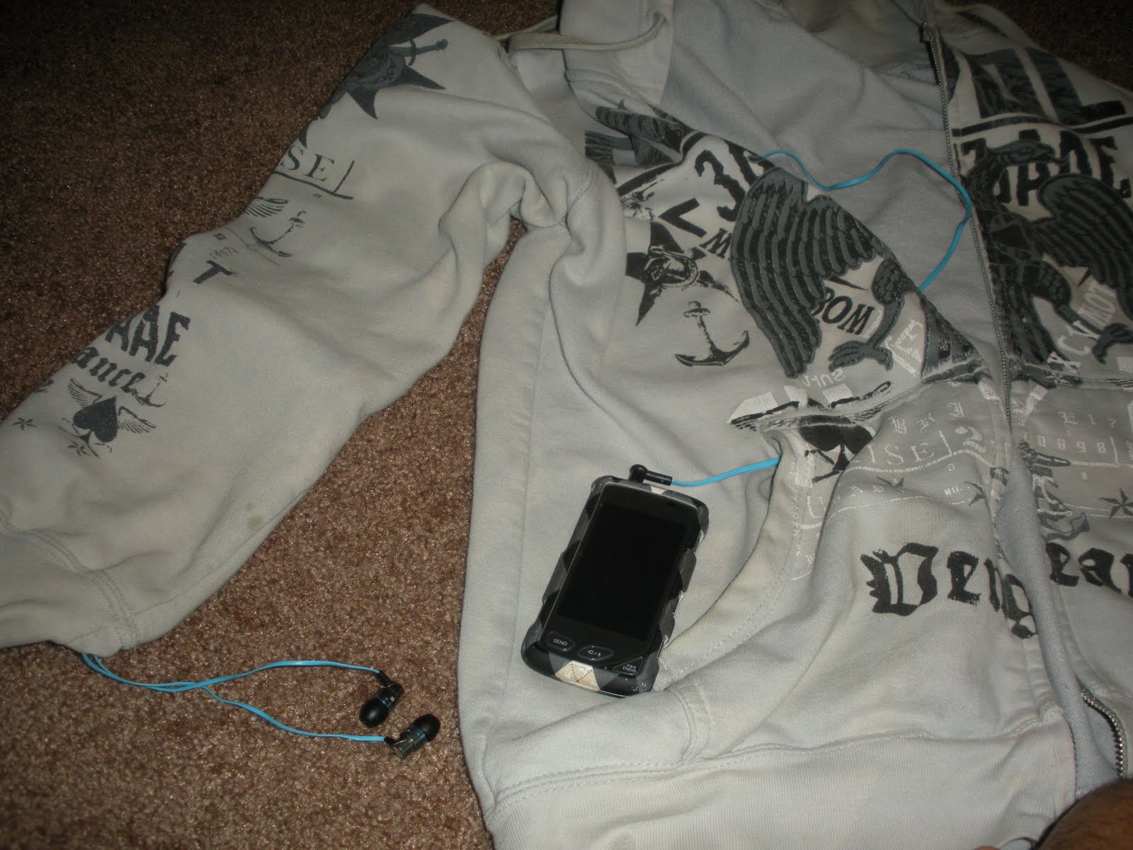 Zero Percent How to Hide Headphones in a Jacket