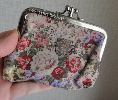 Anna Sui flowery coin purse