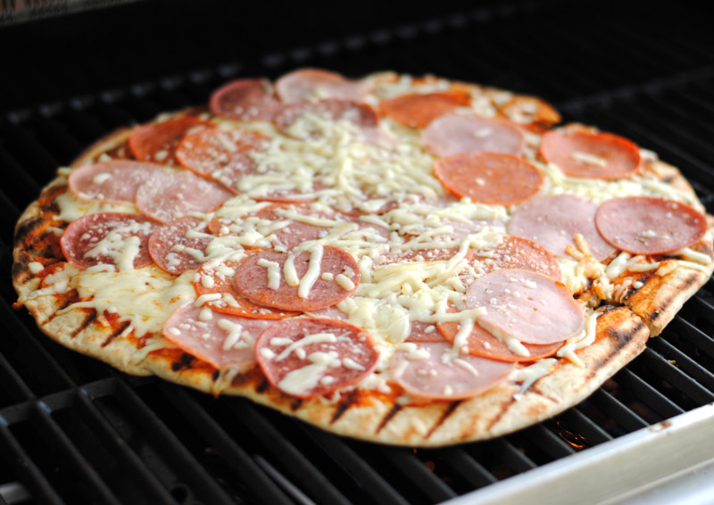 Leanne bakes Pepperoni Pizza on the Grill