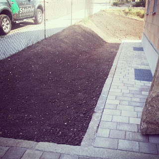 Wir bauen ein Haus - Terrassen sind fertig! Los geht's mit dem Garten