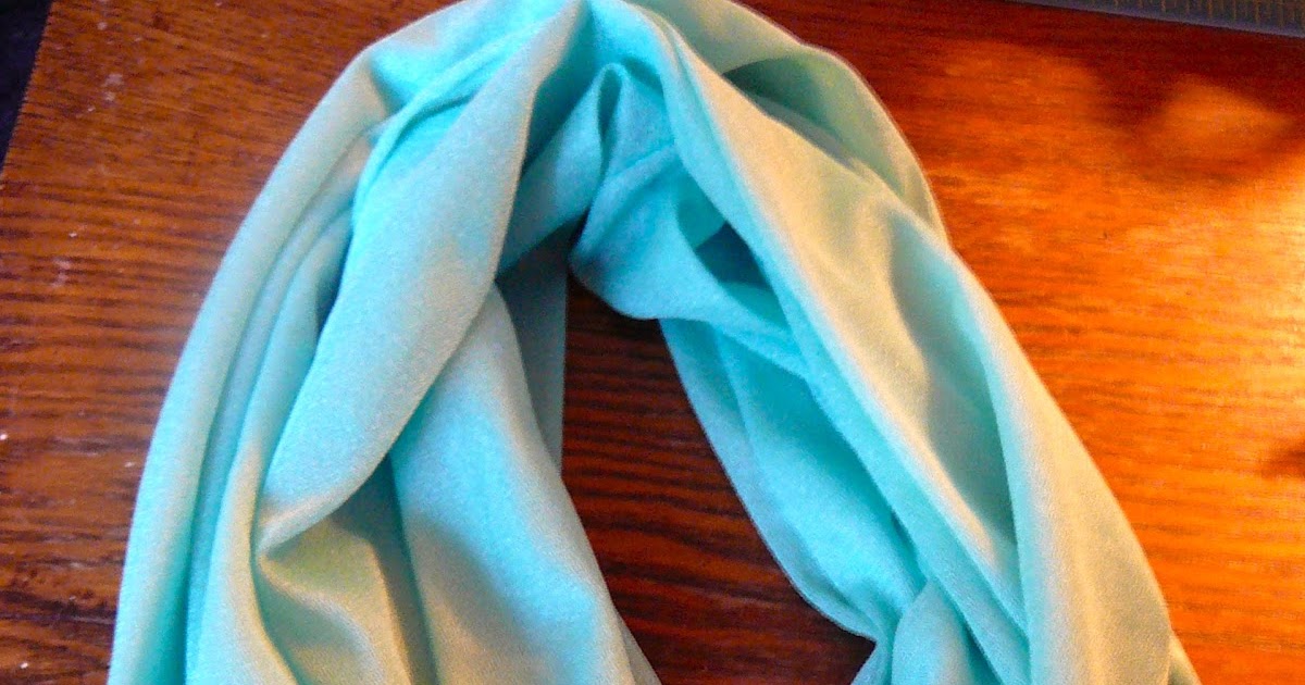 The Hidden Pantry Sew an Infinity Scarf or a Circle Scarf in Minutes.