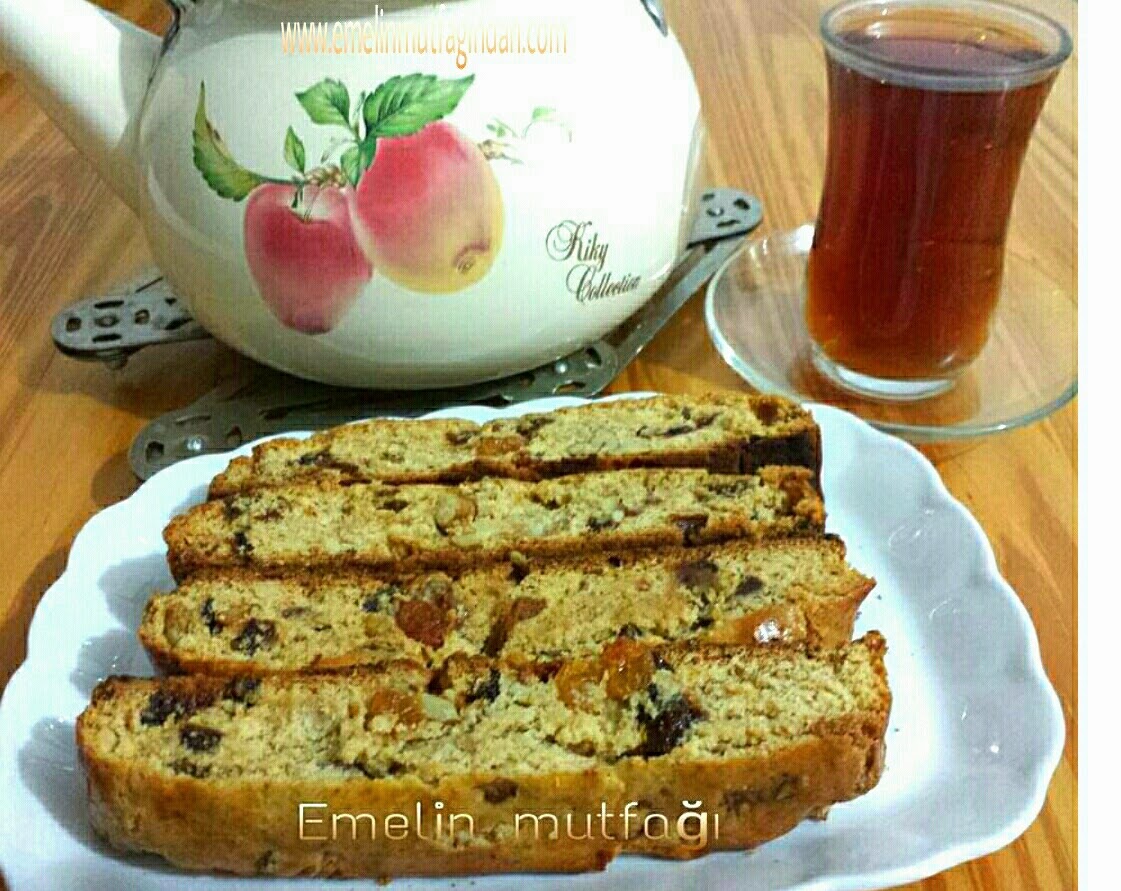 Kızılcık ve fıstıklı biscotti tarifi Kızılcık ve fıstıklı biscotti tarifi