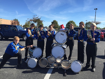 Montgomery Catholic&#039;s Marching Knights Marzo in Christmas Parade 1