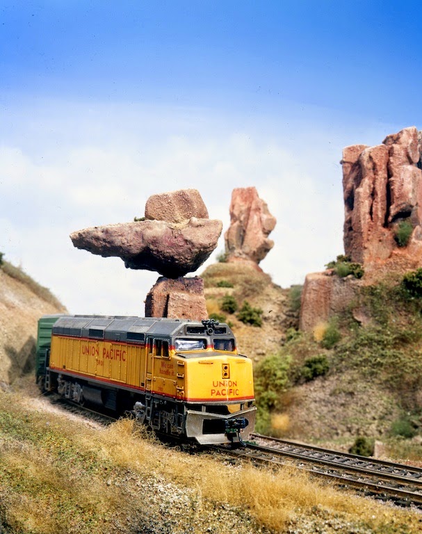 Trackside Scenery Cactus Valley