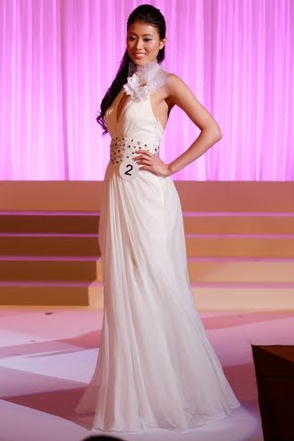 Tổng hợp thí sinh Miss World 2012. BXH ai là người đẹp nhất. - Page 3 Nozomi%2BIgarashi%2Bin%2Bevening%2Bgown