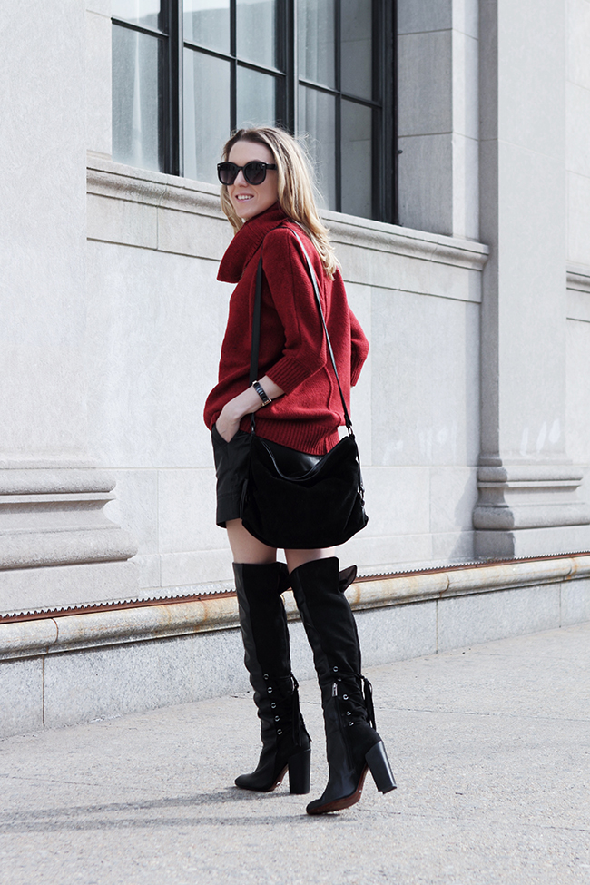 Oversized sweater + Leather Skirt + OTK boots (by Victoria of “The Wind of Inspiration”) #twoistyle #style #fashion #personalstyle #fashionblog #ootd #outfit #outfitoftheday #oversizedsweater #leatherskirt #otkboots