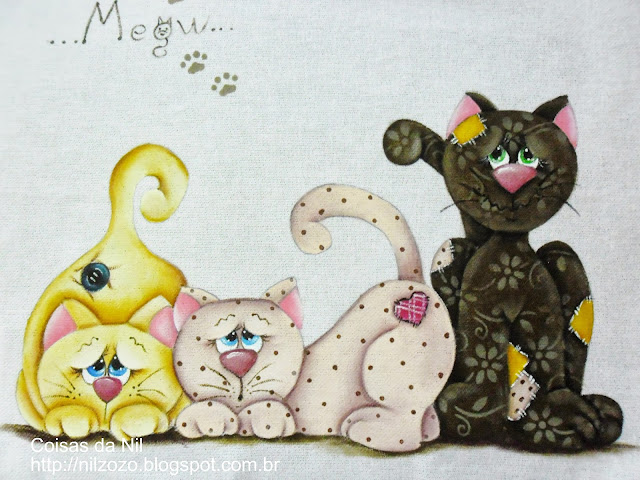 pano de copa com pintura de tres gatos estilo falso patchwork