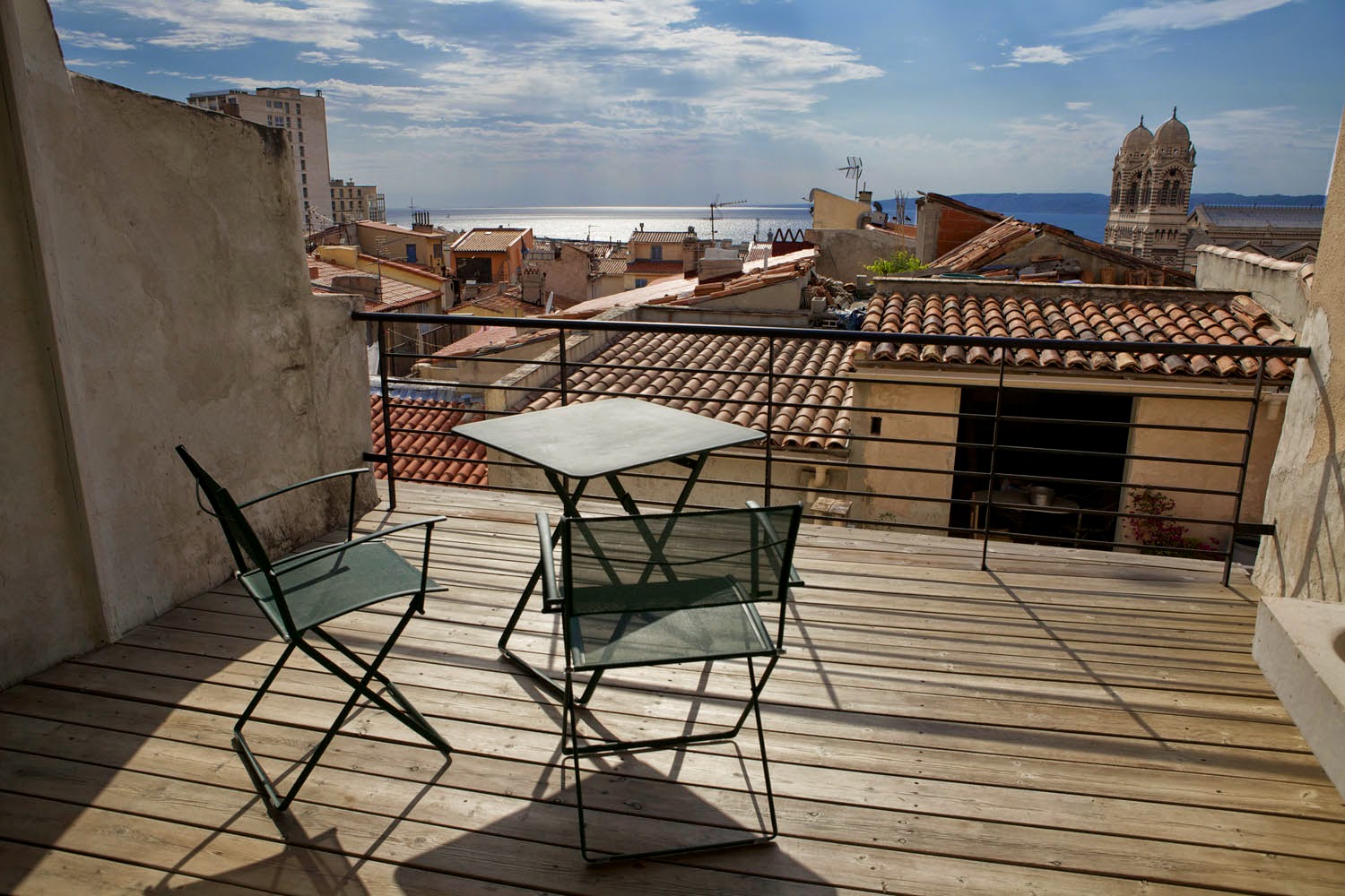 Lost in Arles Fantastic sea view apartment for sale in the heart of