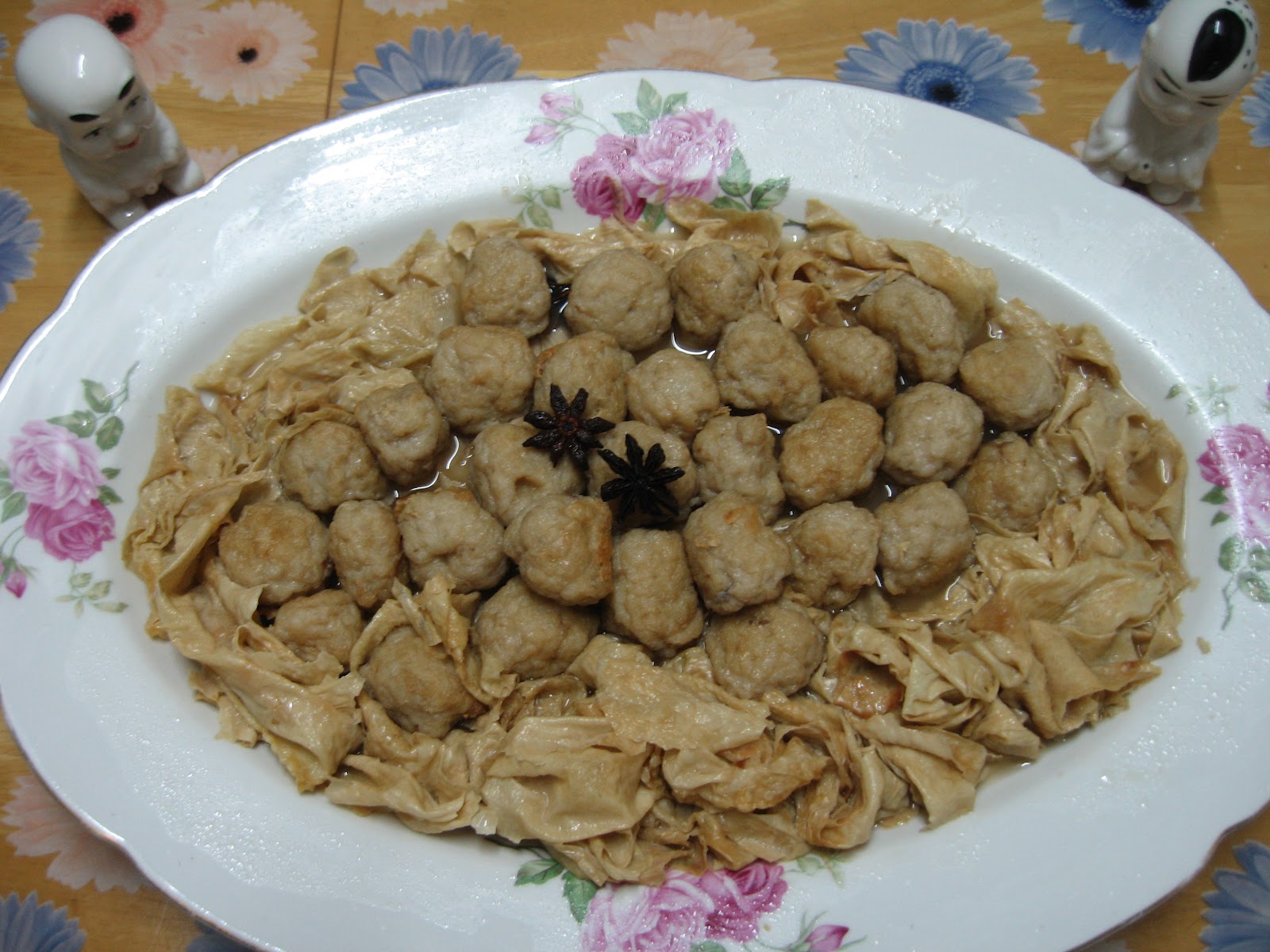 Sumptuous Flavours Braised Fish Balls & Bean Curd Skin
