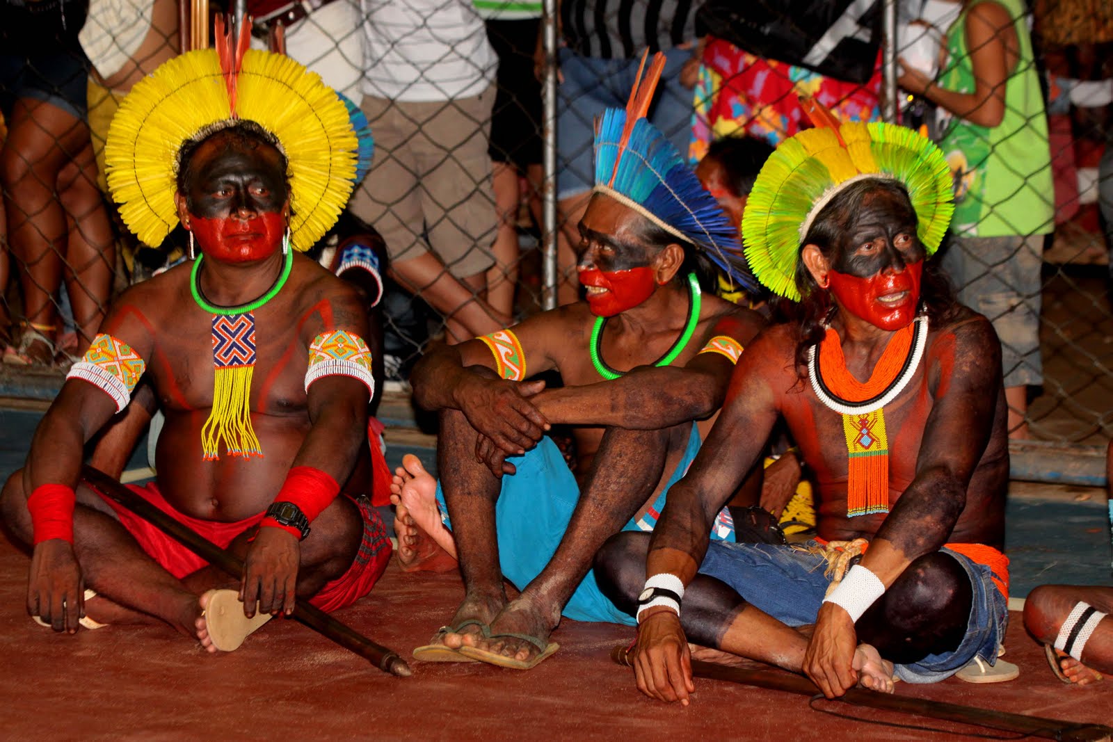 Cultura indígenaé celebrada através de dança Semi Joia Aparador De Aliança ~ Cultura indígenaé celebrada através de dança