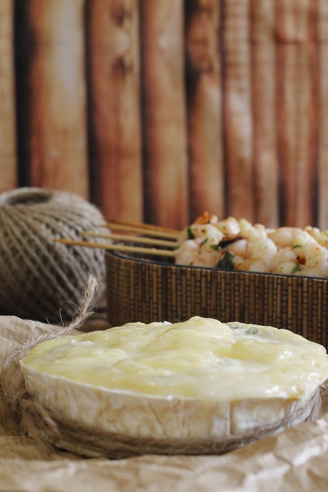 FONDUE DE QUESO CON BROCHETAS DE GAMBAS