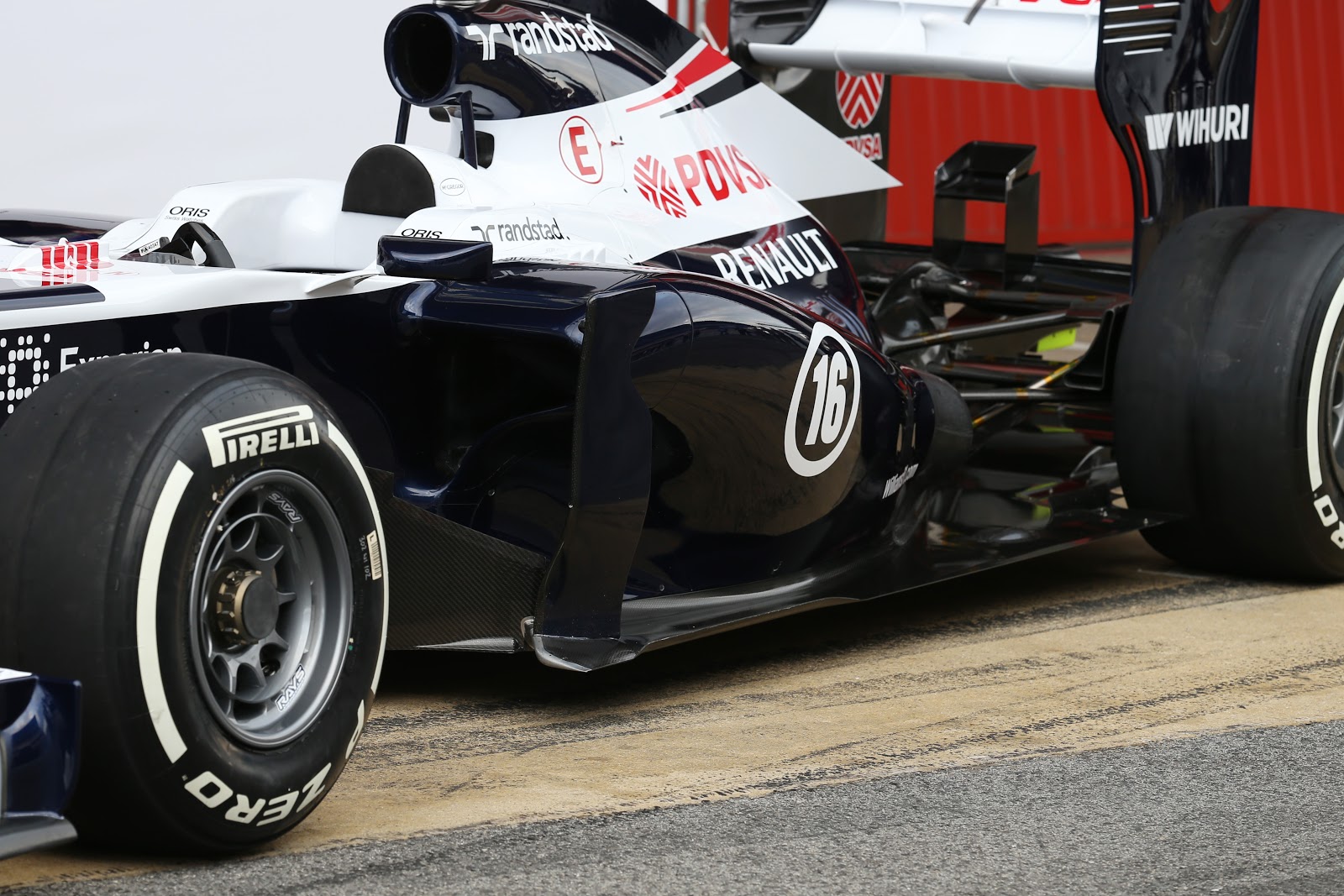 Williams+FW35+sidepod.jpg