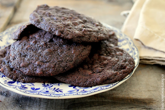 dark chocolate cookies recipe from cherryteacakes.com