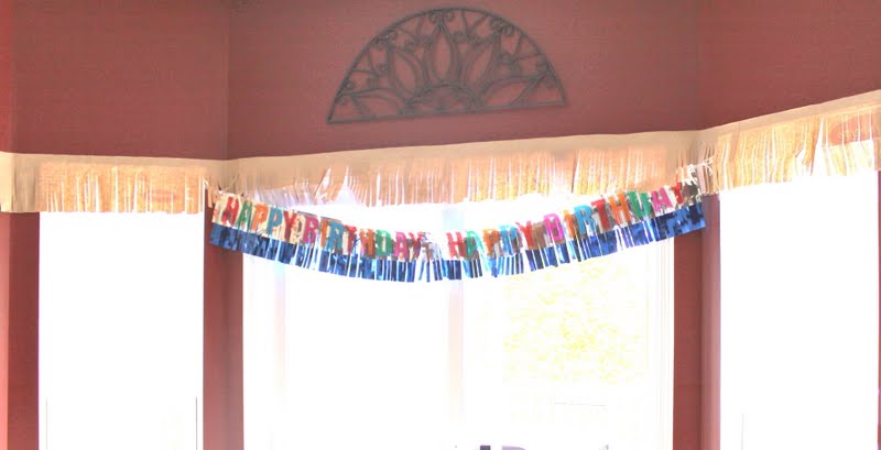 This Too!: Hawaiian Theme Birthday Party: Decorations Part 1